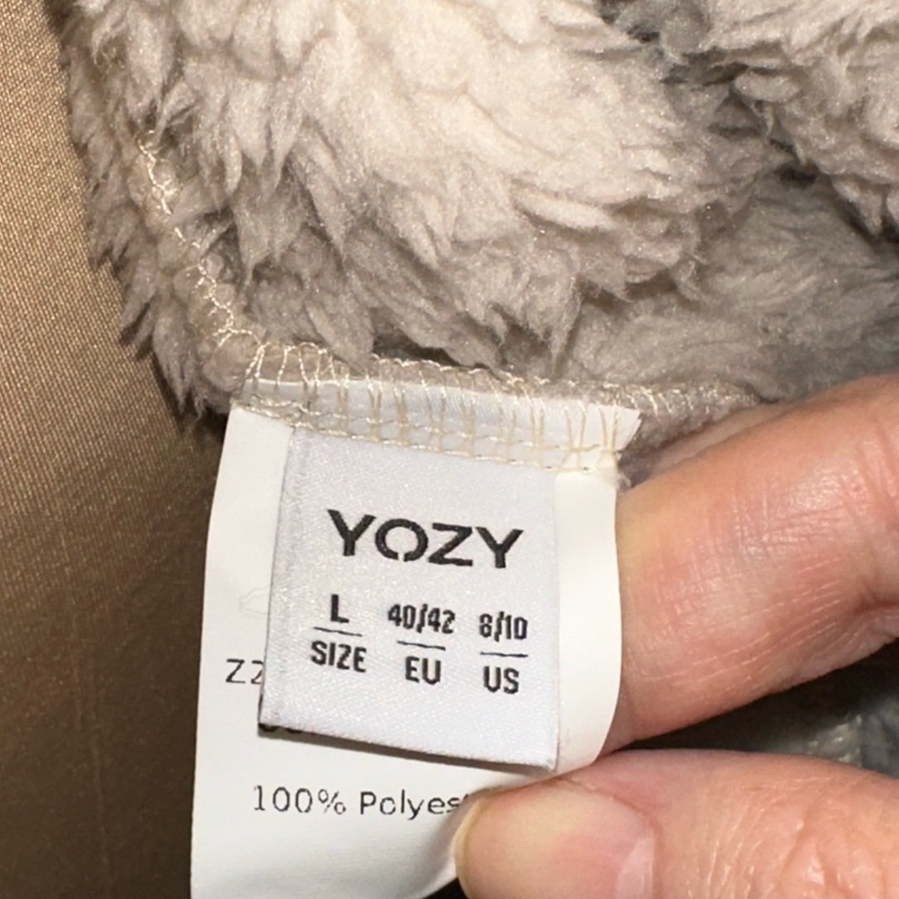 Elegant Beige Women's Cardigan - Picture 7 of 9